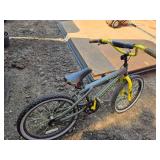 Magna RipClaw BMX Bike