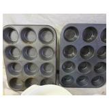 Kitchenware with Bakeware, Containers, and Grinder