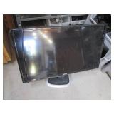 Samsung 32in flat screen TV with mo...