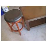 Rectangular wood coffee table with ...