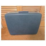 Vintage Samsonite Blue Hard Shell Suitcase with Key