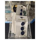 Sewing Accessories Organizer with Buttons and Hooks