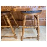 Set of 3 Oak Swivel Dining Chairs with Ornate Backrests