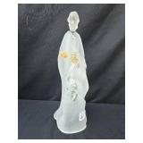 Collection of Home Decor Items Including Floral Arrangements and Ceramic Pieces