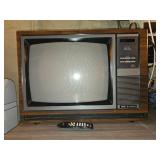 Vintage Hitachi Solid State Color TV Model CT1937