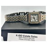 Elegant Two-Tone Ladies Quartz Watch with Roman Numerals