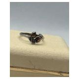 Sterling Silver Ring with Leaf Design