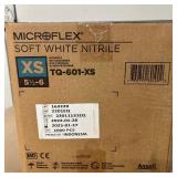 1 Case (1000 each) NEW Ansell TQ-601 Microflex Soft White Nitrile Examination Gloves - Size XS 5 1/2 - 6
