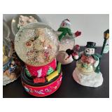 Lot of Holiday/Winter Snowglobes