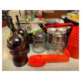 Huge Lot of Kitchen Utensils +
