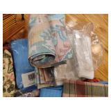 Large Lot of Placemats/Napkins & Tablecloths