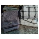Lot of Assorted Queen Sized Bedding