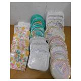 Paper Plates w/ Napkins