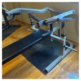 Valor Fitness Converging Chest Press Machine