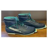 Soloman SR 401 Cross Country Skiing Boots in a Size 47