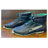 Soloman SR 401 Cross Country Skiing Boots in a Size 47