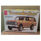 Model Kits - AMT Ertl 1934 Ford 5 Window Coupe, 1932 Ford Roadster and Boondocker Chevy Blazer