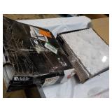 21 pc ct Daltile 12 x 11" Wall Tile...