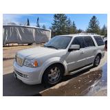 2005 Lincoln Navigator Premium/Luxury/Ultimate 4-Door Wagon