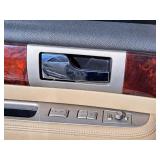 2005 Lincoln Navigator Premium/Luxury/Ultimate 4-Door Wagon