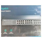 TP-Link 24-Port Gigabit Desktop/Rackmount Switch