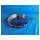 Lodge #4 Seasoned Cast Iron Skillet with Tempered Glass Lid