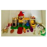 Vintage Little People Lil Kingdom Castle Palace King Queen Prince Playset
