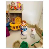 Vintage Little People Lil Kingdom Castle Palace King Queen Prince Playset