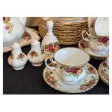Royal Albert Old Country Rose Dish Set
