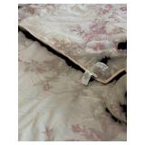 Beautiful 100% Cotton Queen Size Pottery Barn White and Pink Floral Design Comforter and Shams Set