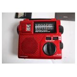 Grundig FR-200 AM/FM/SW1.2 World Band Receiver with Accessories