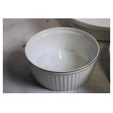 Set of 3 Ceramic Serving Bowls with Ribbed Design
