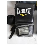 Everlast Boxing Gloves with Wrap and Carry Bag