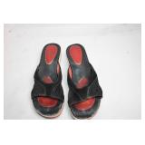 Pair of Used Nike Air Comfort Sandals - Size 6