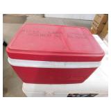 Rubbermaid Cooler