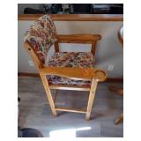 Round Table and Pool Chairs