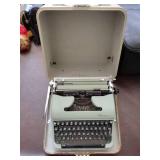 1950s Vintage Olympia Typewriter