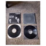 2 records AC DC & THE cramps