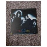 4 Records & 2 album covers: Three Dog Night, Reo Speedwagon & Molly Hatchet, & Van Halen