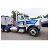 1998 Peterbilt Model 379 Semi Tractor With 2001 East 32