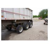 1998 Peterbilt Model 379 Semi Tractor With 2001 East 32