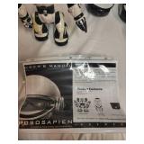 WowWee Robosapien Set with Large and Mini Robot Figures