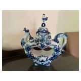 Large Beautiful Vintage Russian Gzhel Porcelain Coffee Pot Teapot Measuring 13" x 15"