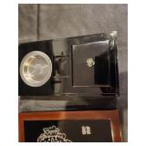 Elegant Japanese Lacquered Box Set with Intricate Inlay Design