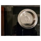 Elegant Japanese Lacquered Box Set with Intricate Inlay Design