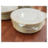 Set of 36 Lenox Cosmopolitan Collection Plates