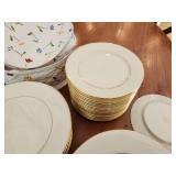 Set of 36 Lenox Cosmopolitan Collection Plates