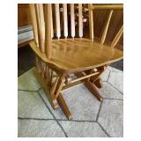 Wooden Glider Rocker with Spindle Back Chair Design