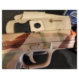 Set of 2 Crosman Stinger P9 Airsoft Guns with Accessories