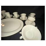 Lenox Hayworth Cosmopolitan Collection Dinnerware Set